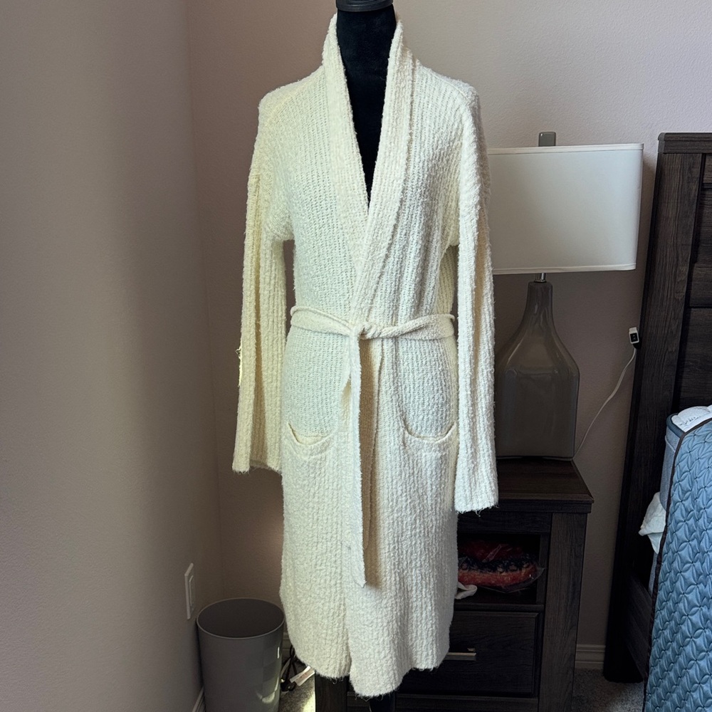 BCBGMaxAzria Cream Textured Women's cardigan sweater